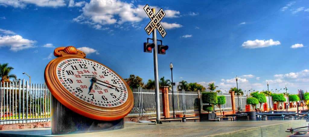 Plaza de las 3 Centurias en Ciudad de Aguascalientes 4 Plaza De Las 3 Centurias En Ciudad De Aguascalientes