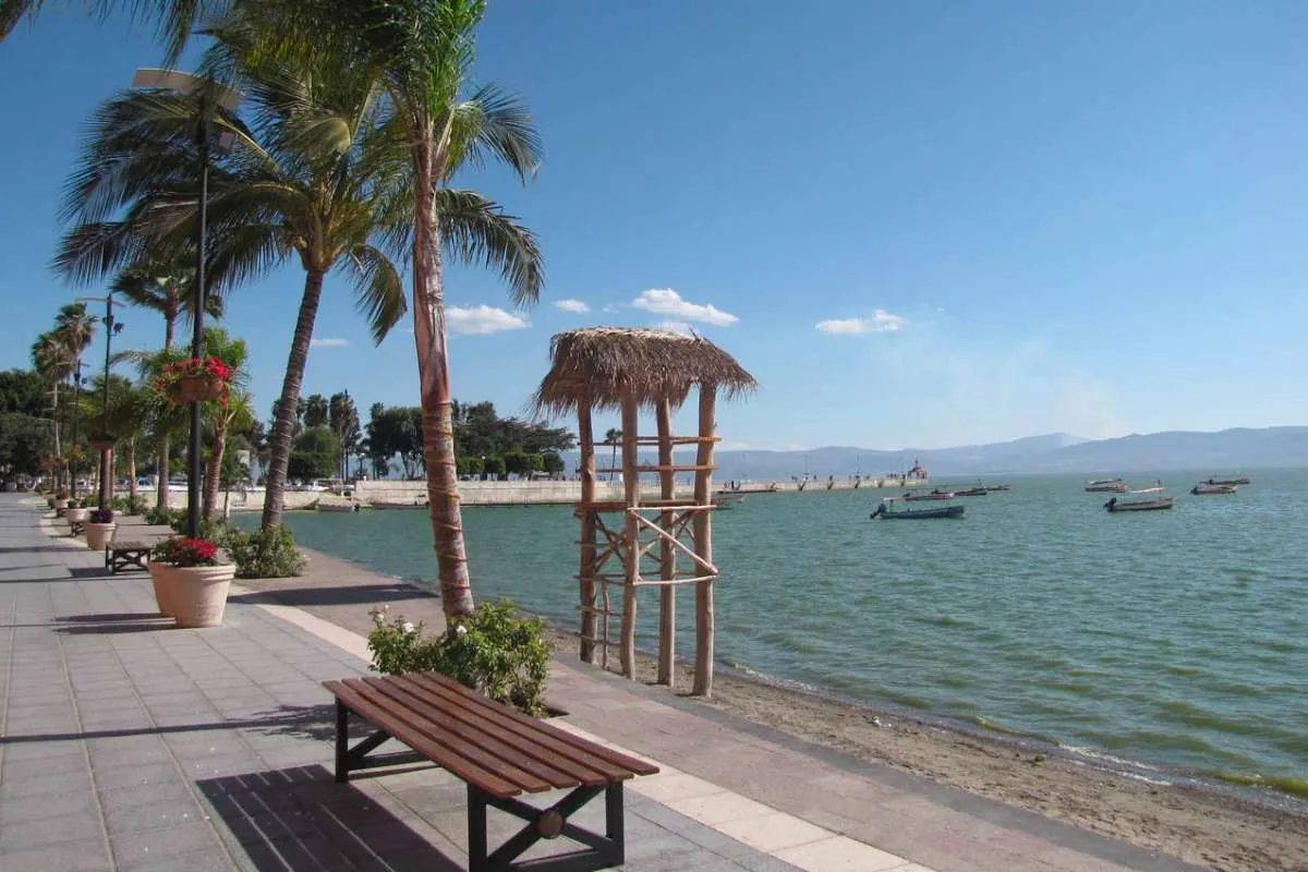 Turismo En Ajijic Jalisco Pueblo Mágico Dónde Ir Y Qué Hacer