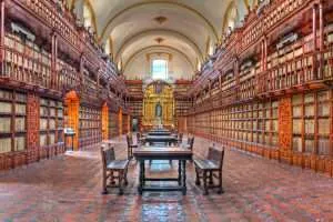 Volcán Cuexcomate | Qué Ver y Hacer en Ciudad de Puebla 2 Biblioteca Palafoxiana Ciudad de Puebla