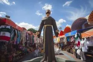 Teleférico de Puebla | Qué Ver y Hacer en Ciudad de Puebla 2 Mercado de Artesanias El Parian Ciudad de Puebla