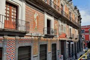 Callejón de los Sapos | Qué Ver y Hacer en Ciudad de Puebla 3 Museo Universitario Casa de los Muñecos Puebla