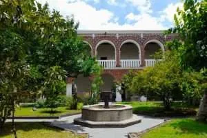 Parque Paseo de Gigantes en Puebla | Postales del mundo | Parque Miniatura 3 Museo de Arte Religioso Ex Convento de Santa Mónica Puebla