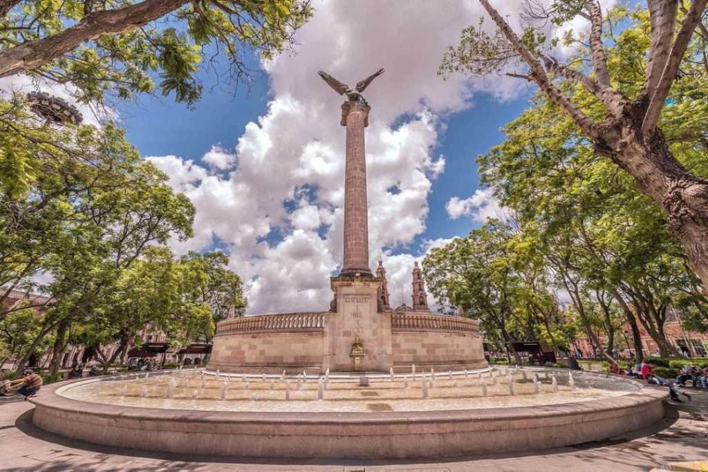 Plaza Patria y Exedra Ciudad de Aguascalientes