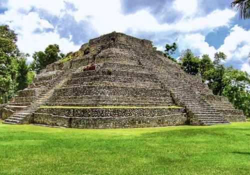 Zona Arqueologica Chacchoben Quintana Roo