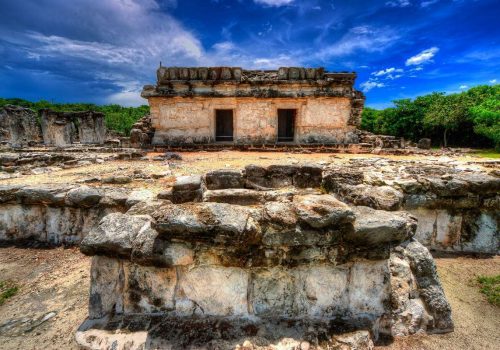Zona Arqueologica El Rey Quintana Roo