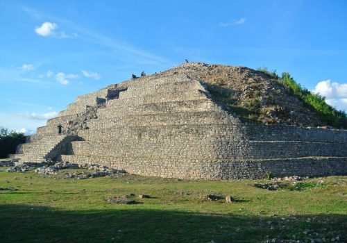 Zona Arqueologica Izamal Yucatan