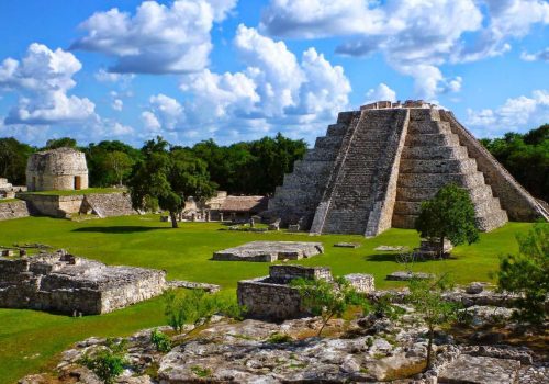 Zona Arqueologica Mayapán Yucatan